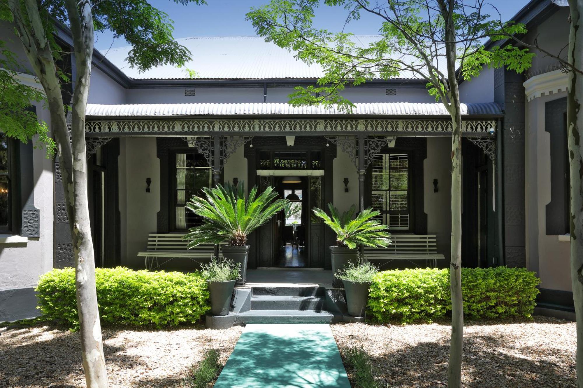 The Black House Robertson